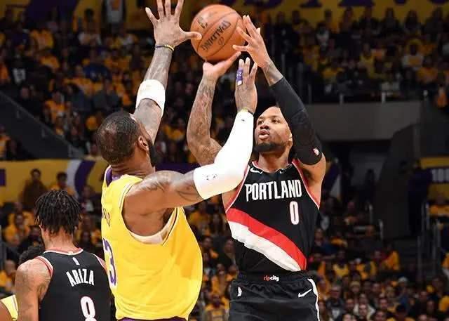 热火队|交易在即？利拉德下家曝光：勇士5换1，热火8换1，湖人直接梭哈