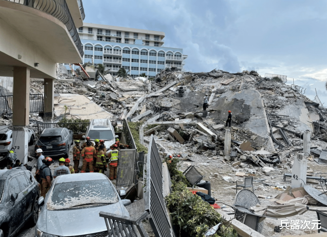 美國號稱24小時打遍全球，自己的公寓樓塌瞭，任由150人被活埋5天-圖2