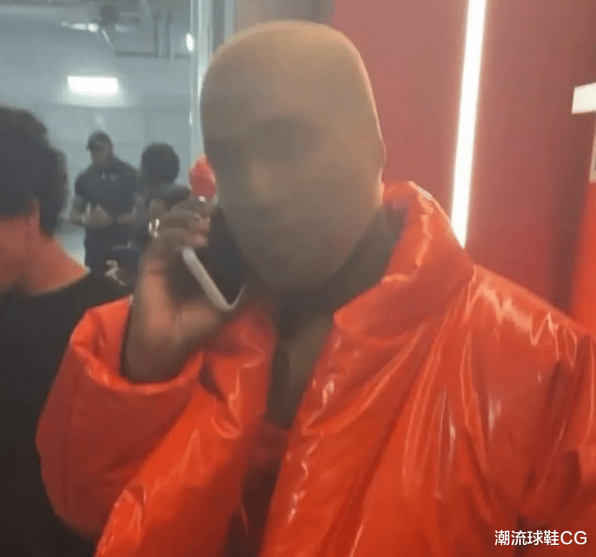 潮流球鞋CG|说唱圈的“悍匪”Kanye，丝袜套头第一人！