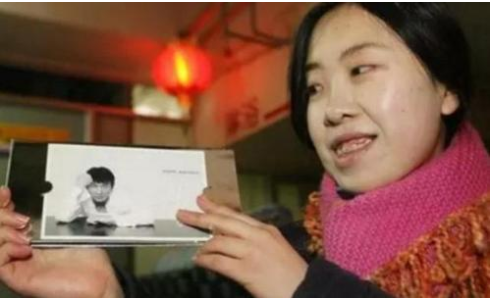 杨丽娟|为追刘德华至家破人亡，守身如玉42年的杨丽娟，如今变化巨大