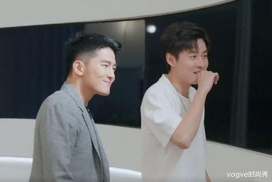 vogve时尚秀|心动的信号4:00后女4下课后入住心动小屋,男4被女嘉宾夸双商高