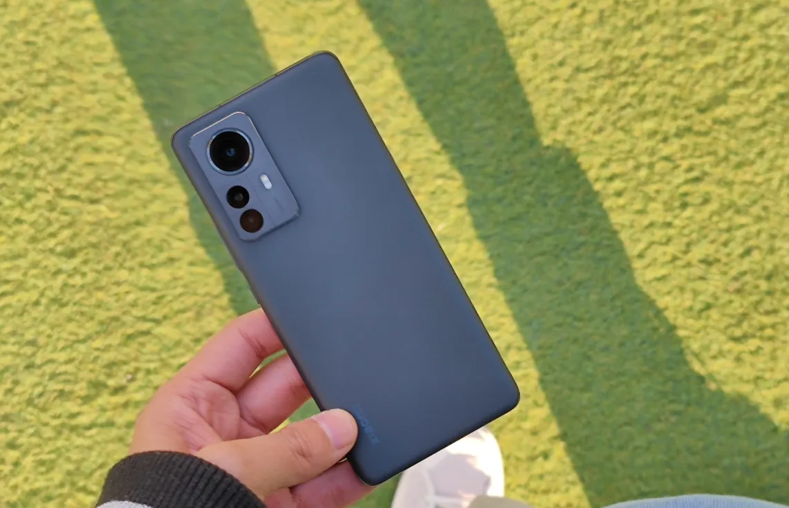 小米科技|4600mAh电池能用多久？小米12 Pro电量评测，结果跟大家想的不同。