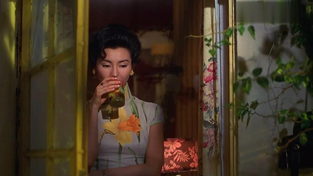 卡戴珊|绝美“国货”风靡全球！让卡戴珊爱不释手：不愧是东方之美