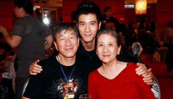 刘亦菲|王力宏人设崩塌！李靓蕾爆8年婚姻生活，千字长文细节令人心疼