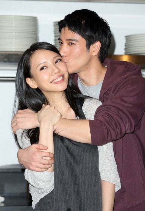 王力宏|王力宏的瓜有反转？田朴君竟发声力挺，王思聪一则神评道破