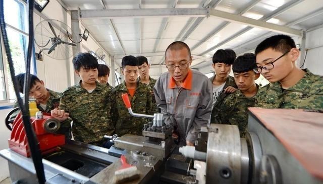 职业教育|学习好，没人选技校？新政以5年为限，让技校生数量看齐文化生