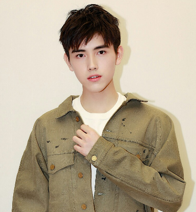 张哲瀚|耽改演员学历被扒，一个比一个低，最低的是他初中都没毕业！