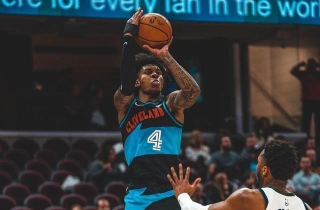 火箭队|12分钟轻取19+8!火箭1换1捡漏成功,航天城再添战力!