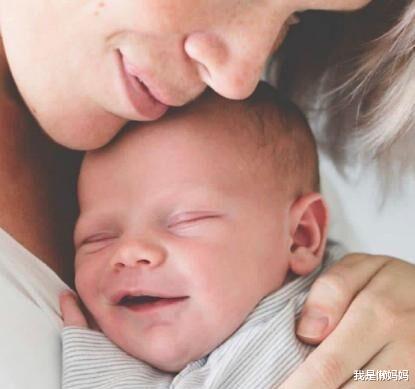 我是懒妈妈|不管多爱，都不要对新生儿做这些事情，别把爱变成伤害
