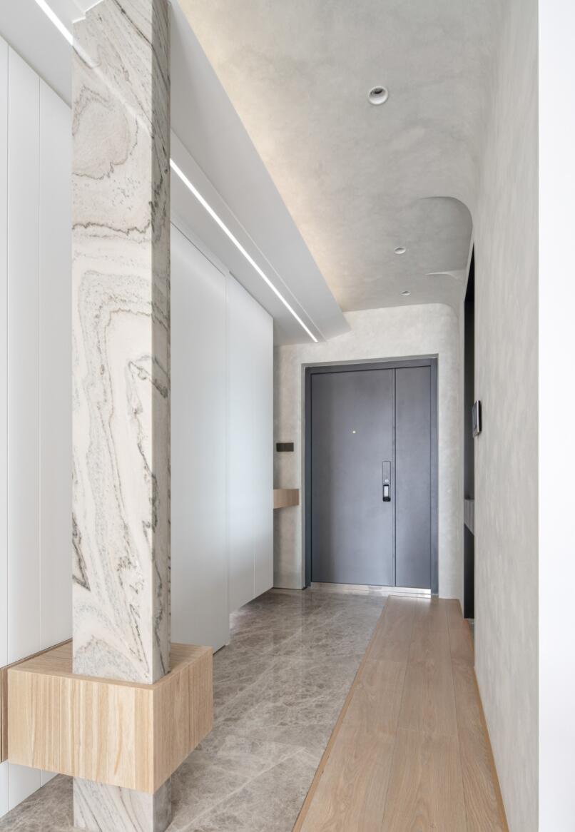 新房没有玄关隔断,她直接设计个“雕塑”,一进门就尽显艺术气息