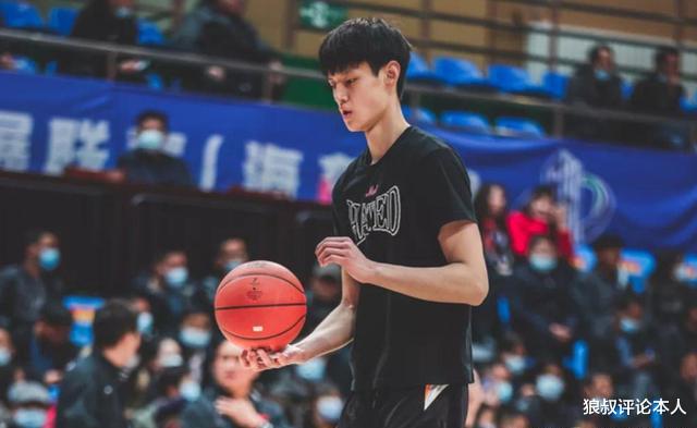 北京男篮|拒绝NCAA邀请！上调北京一队，第2阶段遭弃用，这次理解曾凡博了
