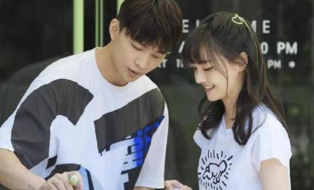 郑爽|偶遇张恒带一岁子女出游，郑爽女儿正面首曝光，皮肤白皙像洋娃娃