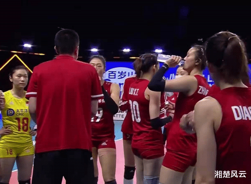 德国队|神奇逆转！中国女排3-2战胜德国队，王媛媛意外发球让众人迷糊了