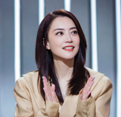 乔家的儿女|她未婚生子，愿做谢霆锋背后的 “女人”，而谢霆锋愿养她一辈子