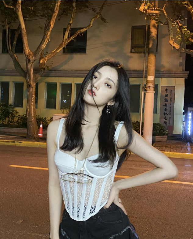 娱扒姬|好多男生问照片为什么那么好看，我摊牌了