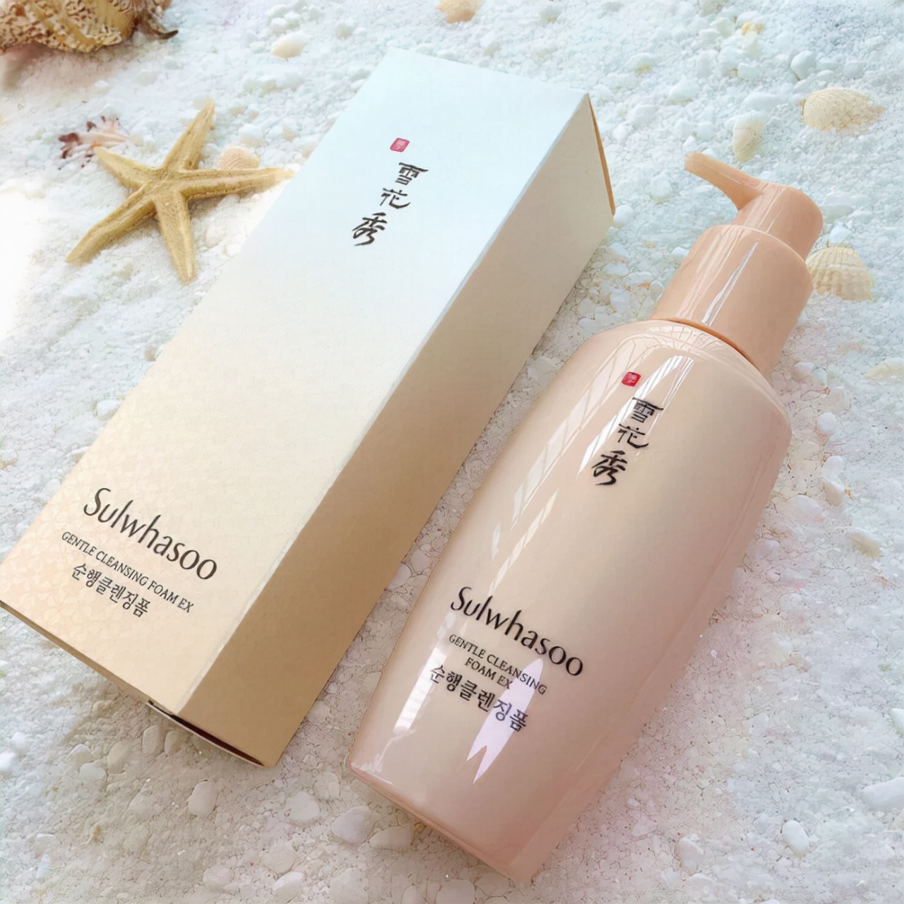 伊万卡 热门洗面奶:比较滋润的,补水保湿效果很好,缓解一下皮肤干燥