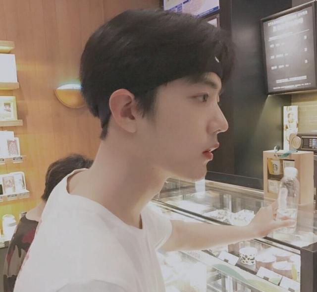 肖战|横店影视城官方发消息，称肖战将进组，搭档女主不是任敏另有其人