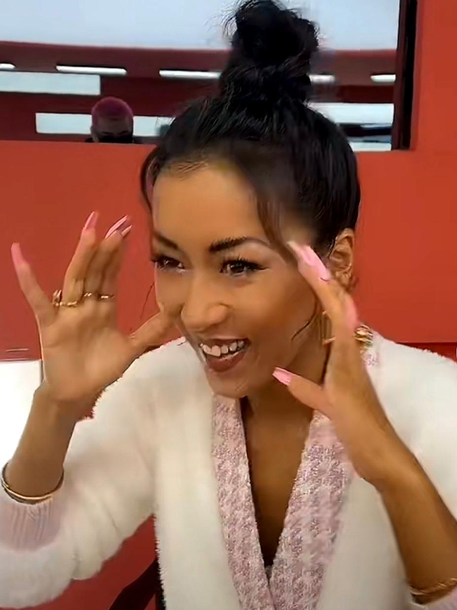 吉克隽逸|吉克隽逸炫富惹争议！5颗鸽子蛋宝石戒指，作品没几个人却飘了？