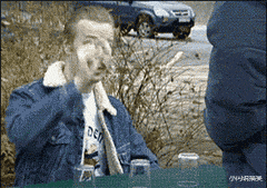 心电图 “现在医生这么大胆了吗，扎双马尾上班？”这心电图能正常吗