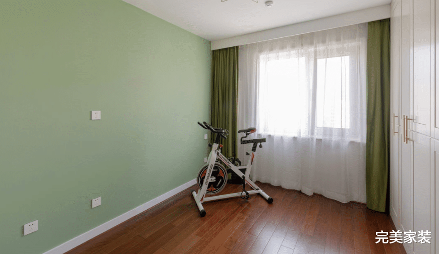 混搭风是王道,用多彩色系填充空间,打造温馨浪漫雅居