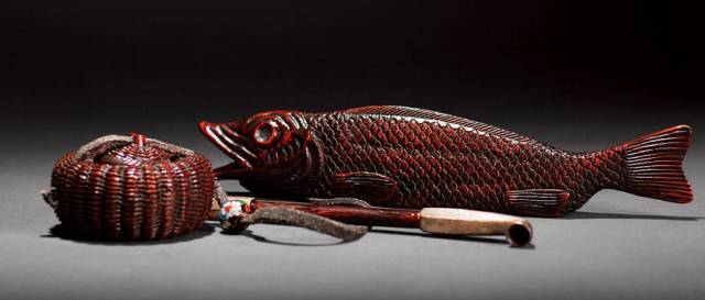 鼻烟壶|别戴大金项链子了，中国男人传统的几大首饰是这些！