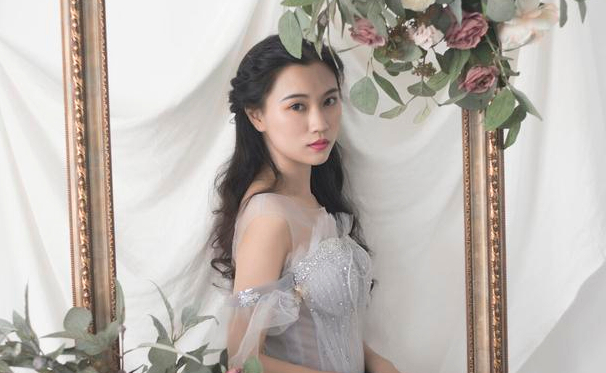 我是猴三|大叔陪儿子去相亲，没想到美女却看上了他，父子变情敌好纠结