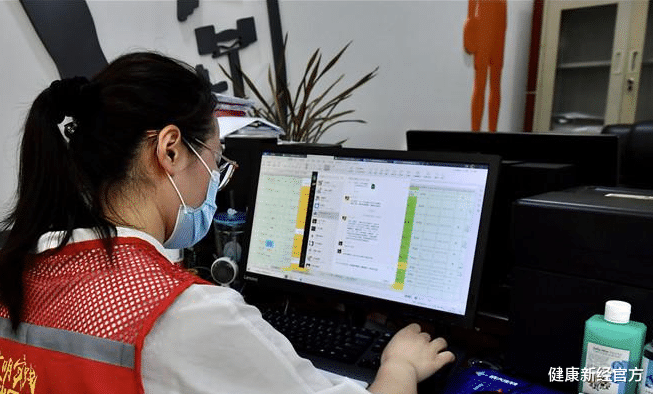 健康新经官方|女子5年3次切除乳腺结节,医生:易长乳腺结节的人,往往有5个“共性”