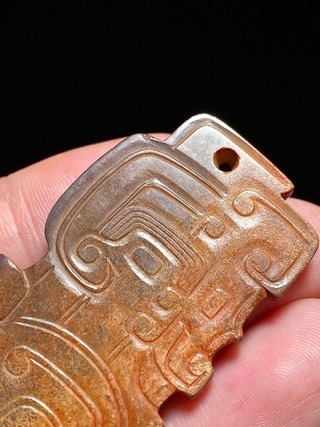 和田玉籽料|西周 和田玉籽料 神人 龙纹珮