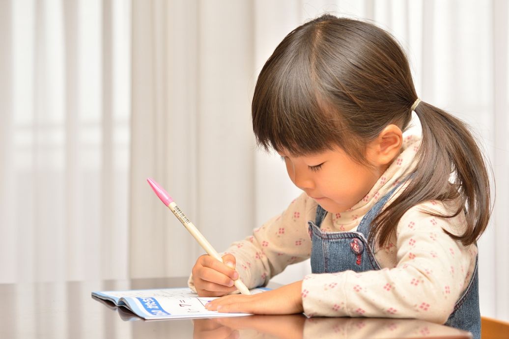 布谷妈妈|90后家长太皮了,给孩子取名个个“与众不同”,老师点名已崩溃