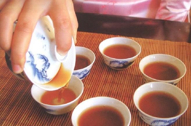 隔夜茶|经常喝隔夜茶容易致癌？其实没有那么严重，记住两点就够了