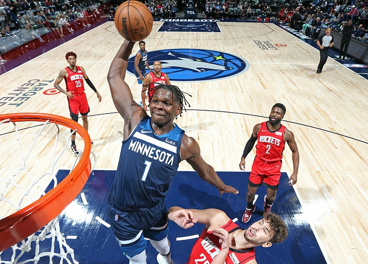 奶球妈咪聊|幼狼终露獠牙！森林狼三巨头81+19+12，18分大胜火箭，榜眼低迷！