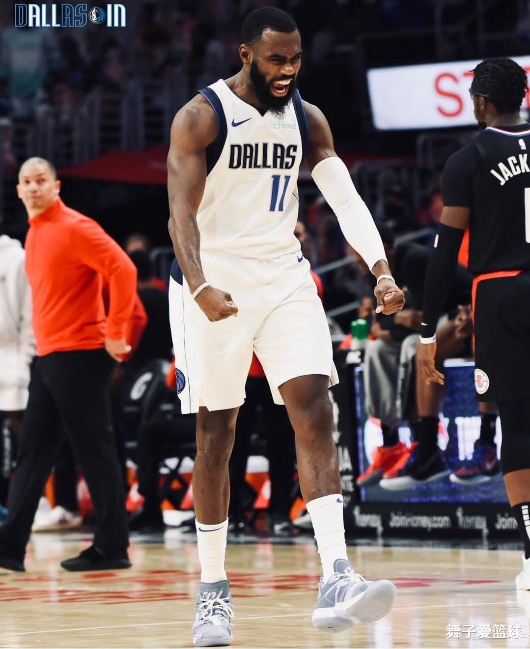 施罗德|这才是2000万先生的价值！21又28分连赢两场，施罗德答应续约吧