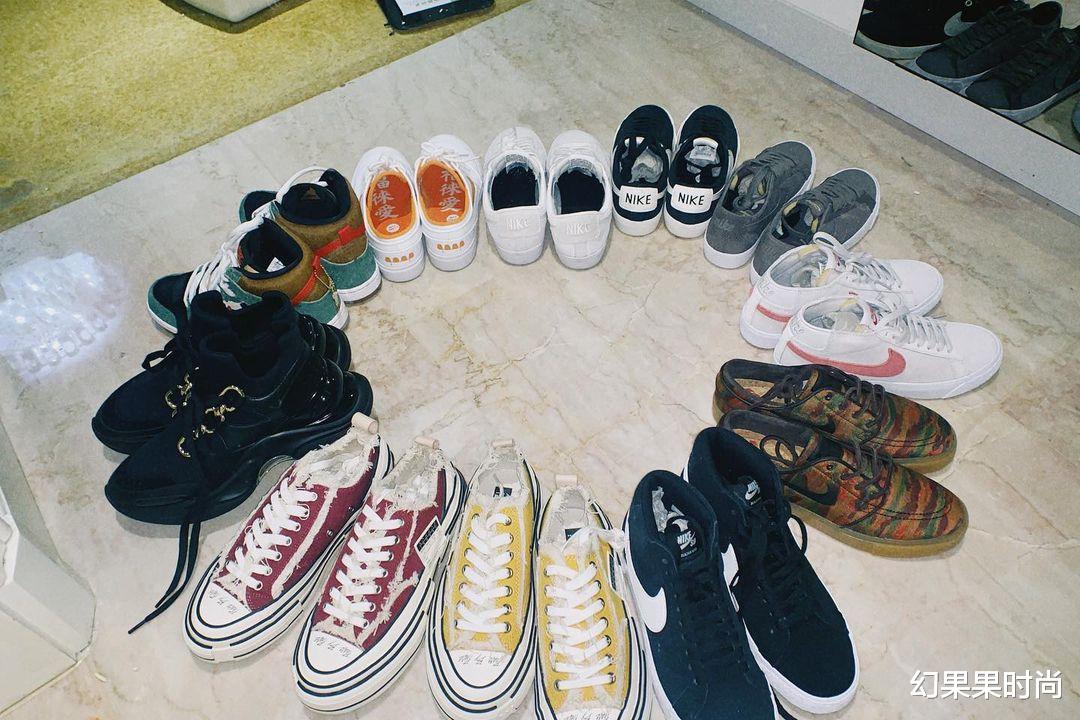 幻果果时尚|《你微笑时很美》程潇高甜私服穿搭！满满的甜美少女风格