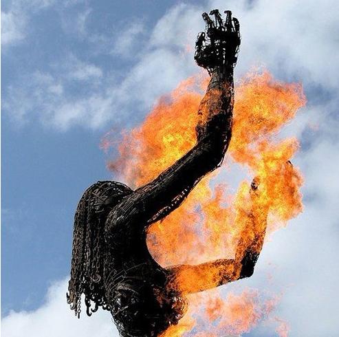 科学家 人体自燃之谜：只要环境条件符合，人体就可以自我毁灭