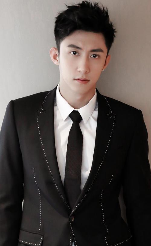 李现|15大90后公认男神,肖战王一博龚俊李现上榜,你认识几位?