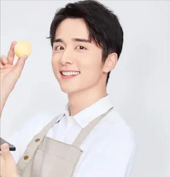 张新成|张新成为了出演费渡也太拼了，减肥瘦得黑眼圈都出来了