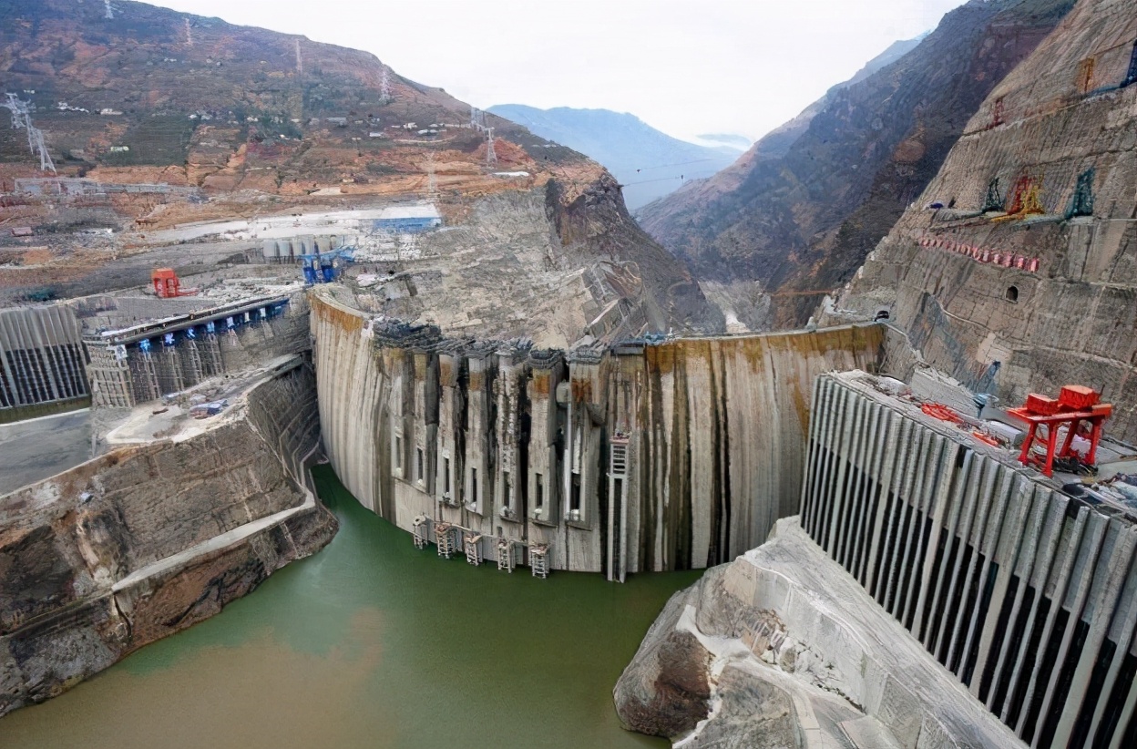 印度挑戰中國三峽，耗時42年建成的大壩，用瞭不到一天就垮瞭？-圖4