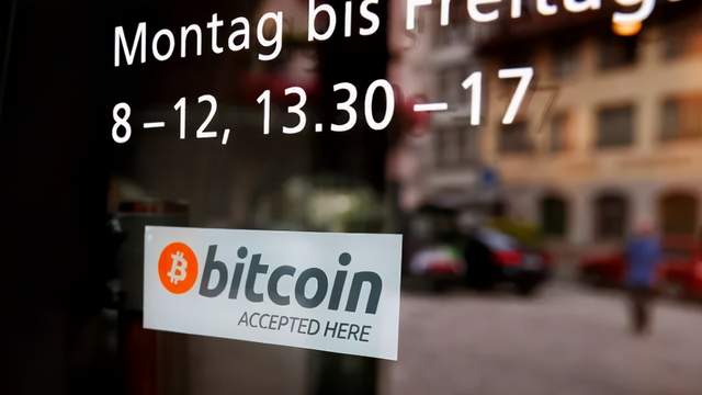 比特币 韭菜大屠杀！央妈重拳下虚拟币全线血崩，揭秘全球资本史最大骗局