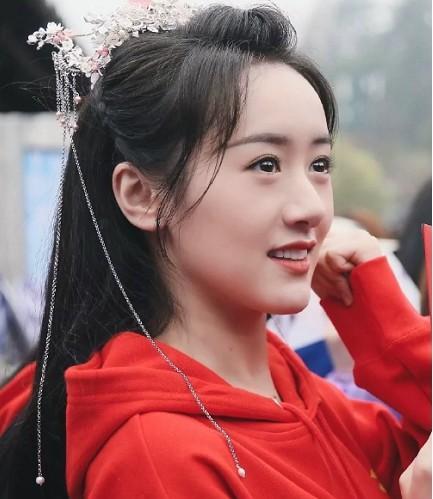 袁冰妍|袁冰妍替身正面照曝光，网友称比本尊漂亮，这颜值不出道可惜了