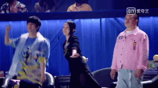 周迅|女明星换9个男友离1次婚，被爆恋上小13岁奶狗，凭什么没人骂？