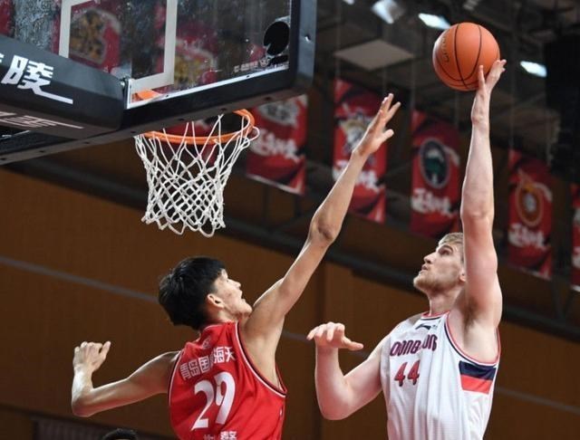 宓孤林|小外援全胜大外援，马布里惜败杨学增，北控还有戏吗