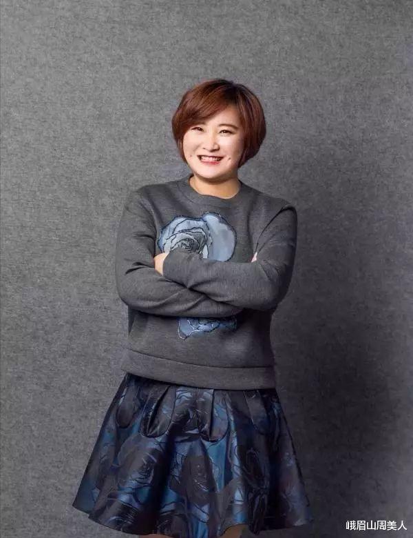 |被男生公认为不好看的4种脸型，化妆也很难变美，希望你一个不中
