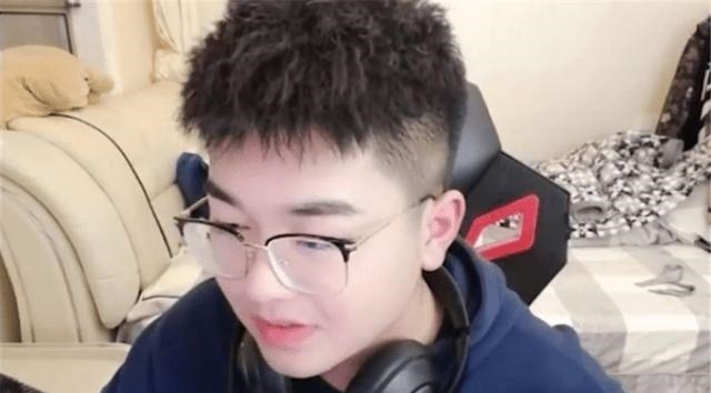 兜妈哎叨叨|郝一点毁容式剪发，秒变“肥一点”！论圈粉还是主播ANBK更优秀