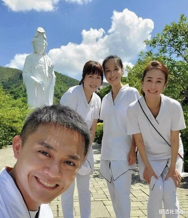 黄心颖|复出心不死？ViuTV主持人晒与黄心颖合照，网民猜测其借机铺路复出