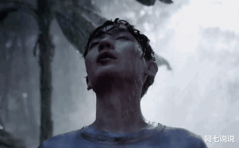 朱一龙|朱一龙：跑龙套10年终成顶流，他比很多演员都活得清醒和通透