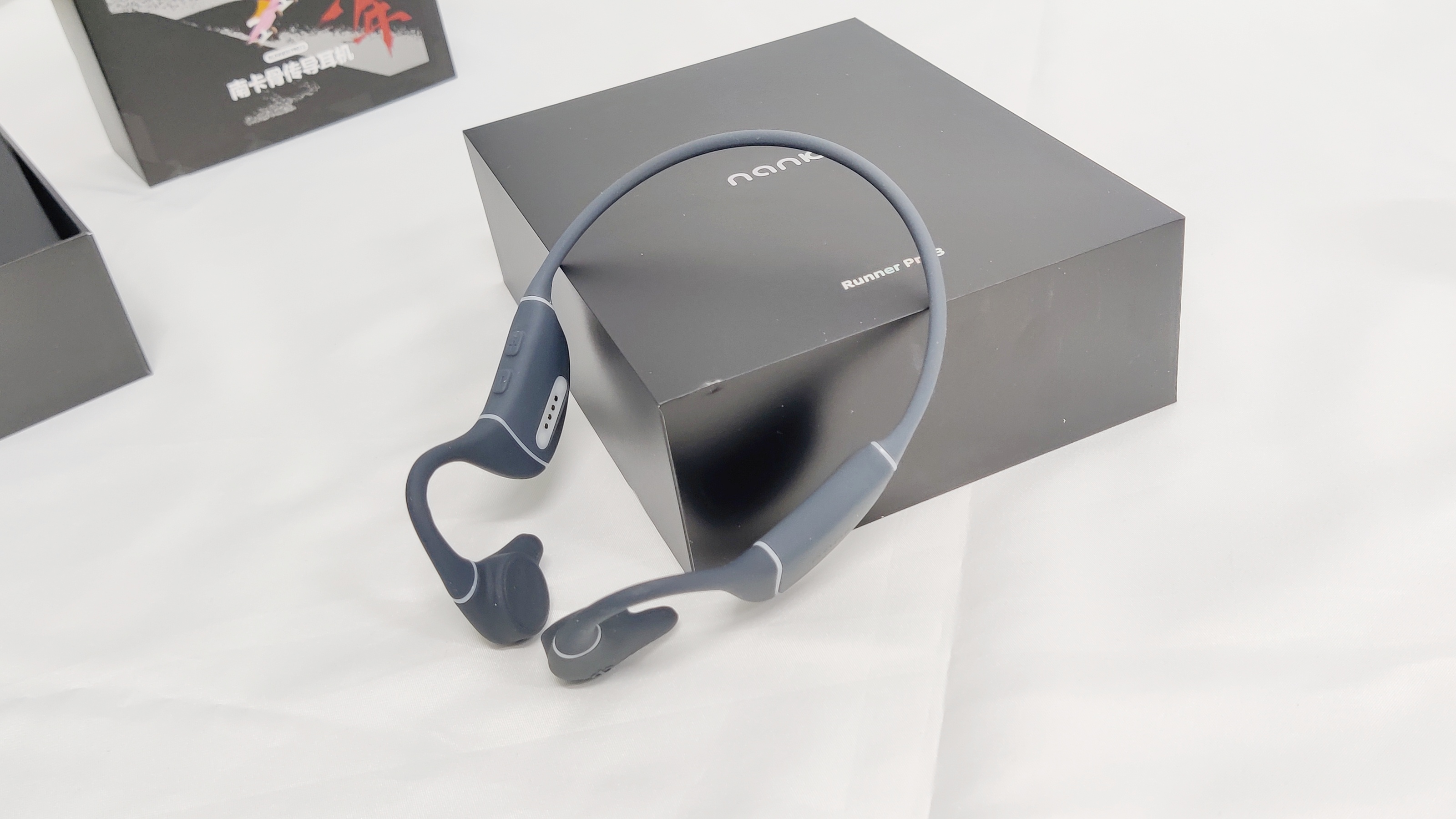 骨传导耳机|八级防水+16GB内存,我的终极选择:南卡Runner Pro3骨传导耳机