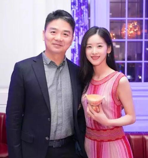 章泽天|奶茶妹妹章泽天卸妆判若两人,网友:怪不得刘强东说“不知妻美”