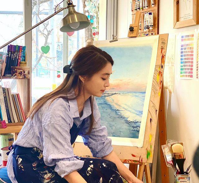 李秉宪|书香门第的大小姐，嫁给影帝李秉宪，人们说她是“菩萨心肠”