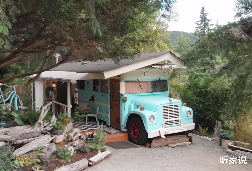 她买下1969年报废校车，将车壳变成13㎡乡下蜗居，网友：是真的服