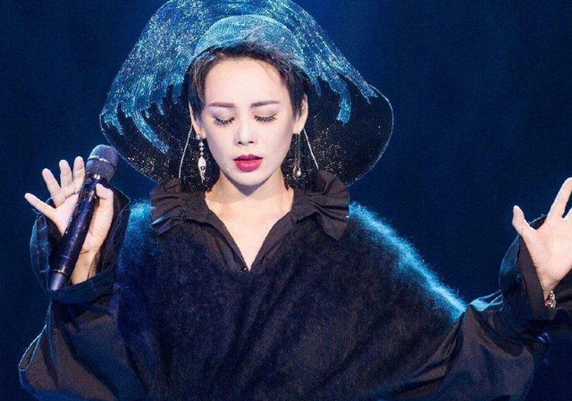 艾薇儿|宁静虽已49岁,但是体重常年保持在90斤,直言减肥只需靠2点